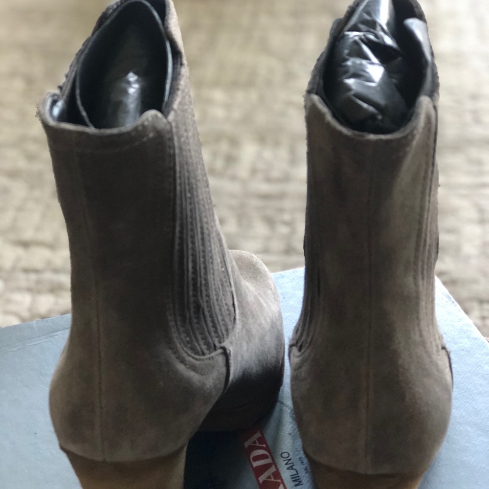 Prada Calzature Donna Booties -Grigio color